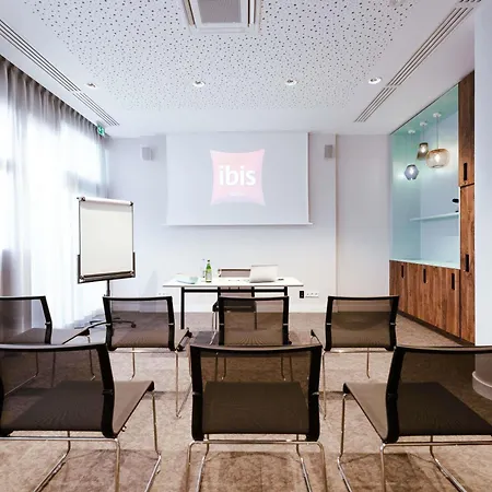 Ibis Luxembourg Airport-2